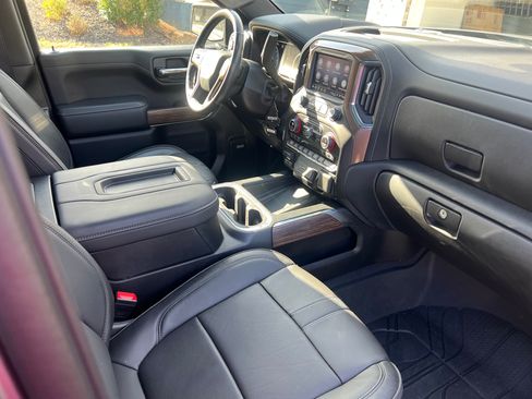 Used 2021 Chevrolet Silverado 1500 High Country w/ Technology Package image 4