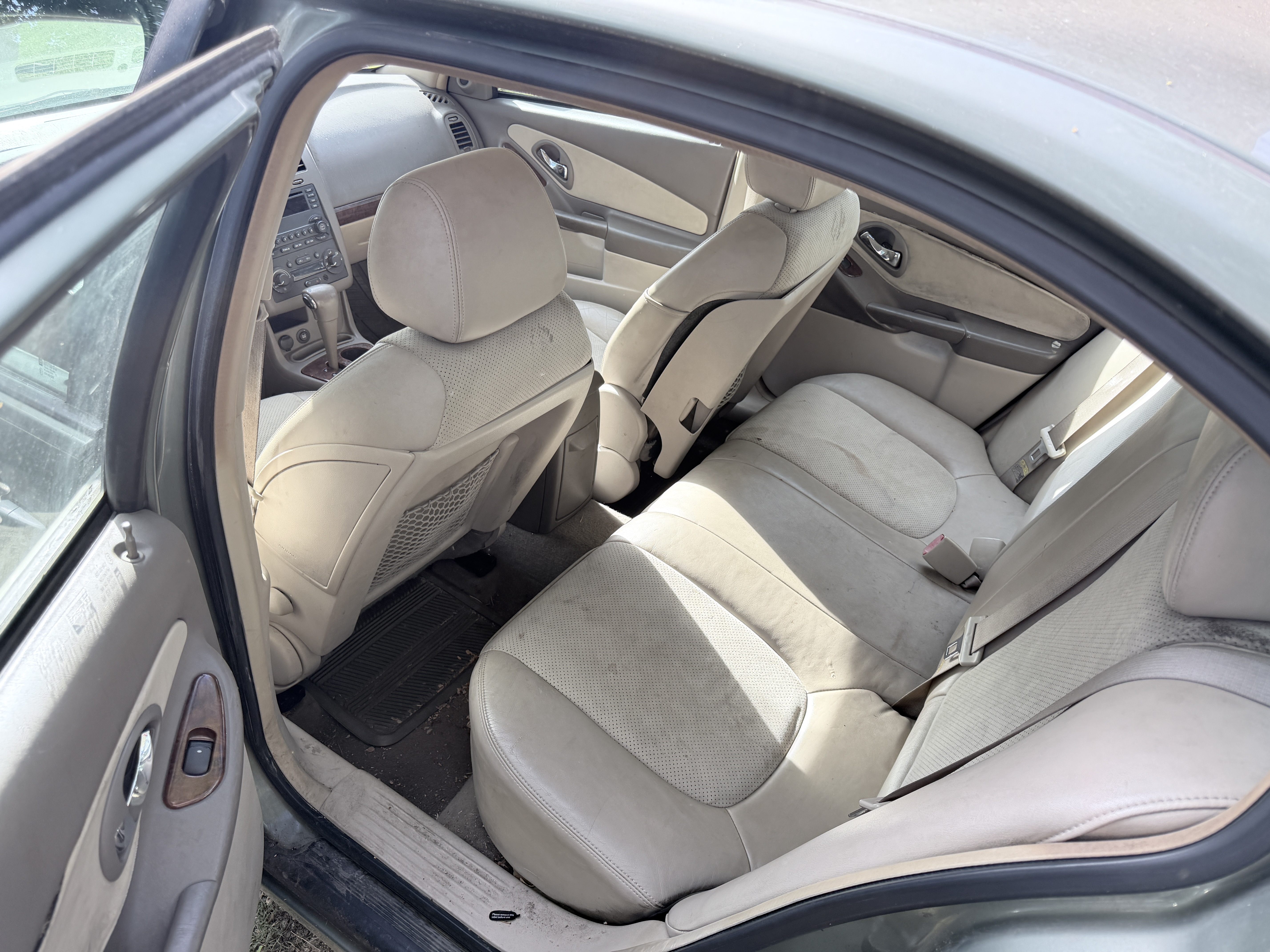Used 2005 Chevrolet Malibu LT FWD image 2