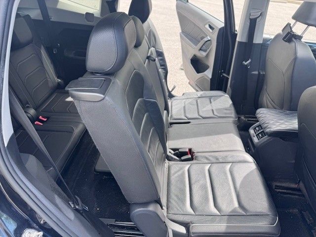 Used 2019 Volkswagen Tiguan SEL Premium w/ 3rd Row Seat Package AWD/4WD image 14