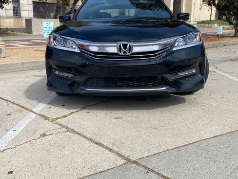 Used 2016 Honda Accord Sport image 5