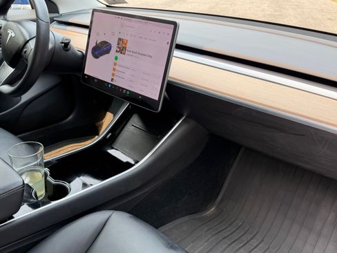 Used 2019 Tesla Model 3 Long Range AWD/4WD image 16
