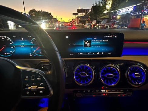 Used 2020 Mercedes-Benz A 220 image 21