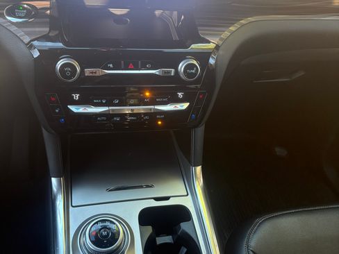 Used 2021 Ford Explorer Limited w/ Equipment Group 301A image 16