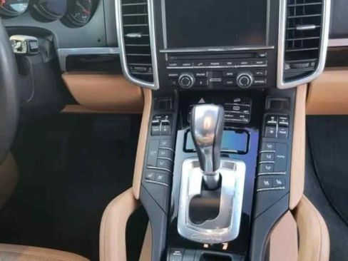 Used 2015 Porsche Cayenne Diesel image 11