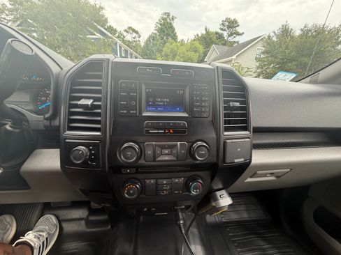 Used 2015 Ford F150 XL w/ Equipment Group 101A Mid AWD/4WD image 13