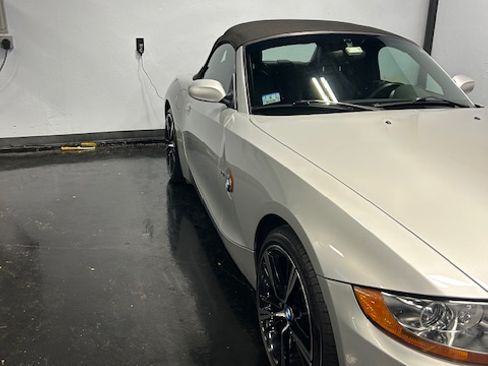 Used 2003 BMW Z4 3.0i image 18