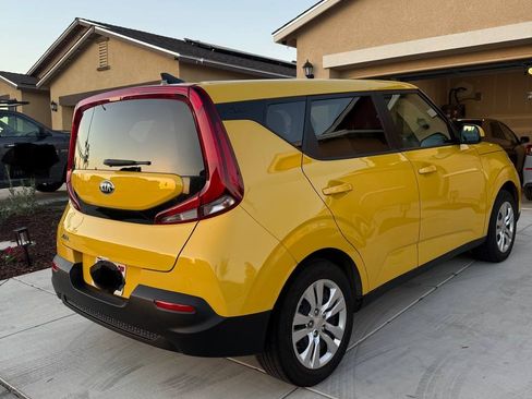 Used 2020 Kia Soul LX FWD image 10