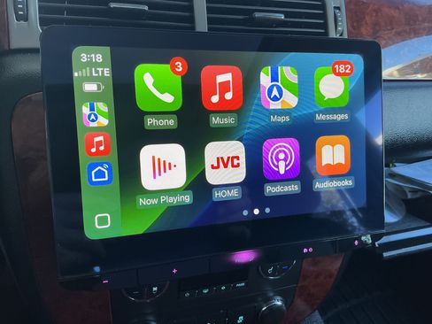 Used 2013 Chevrolet Avalanche LTZ image 10