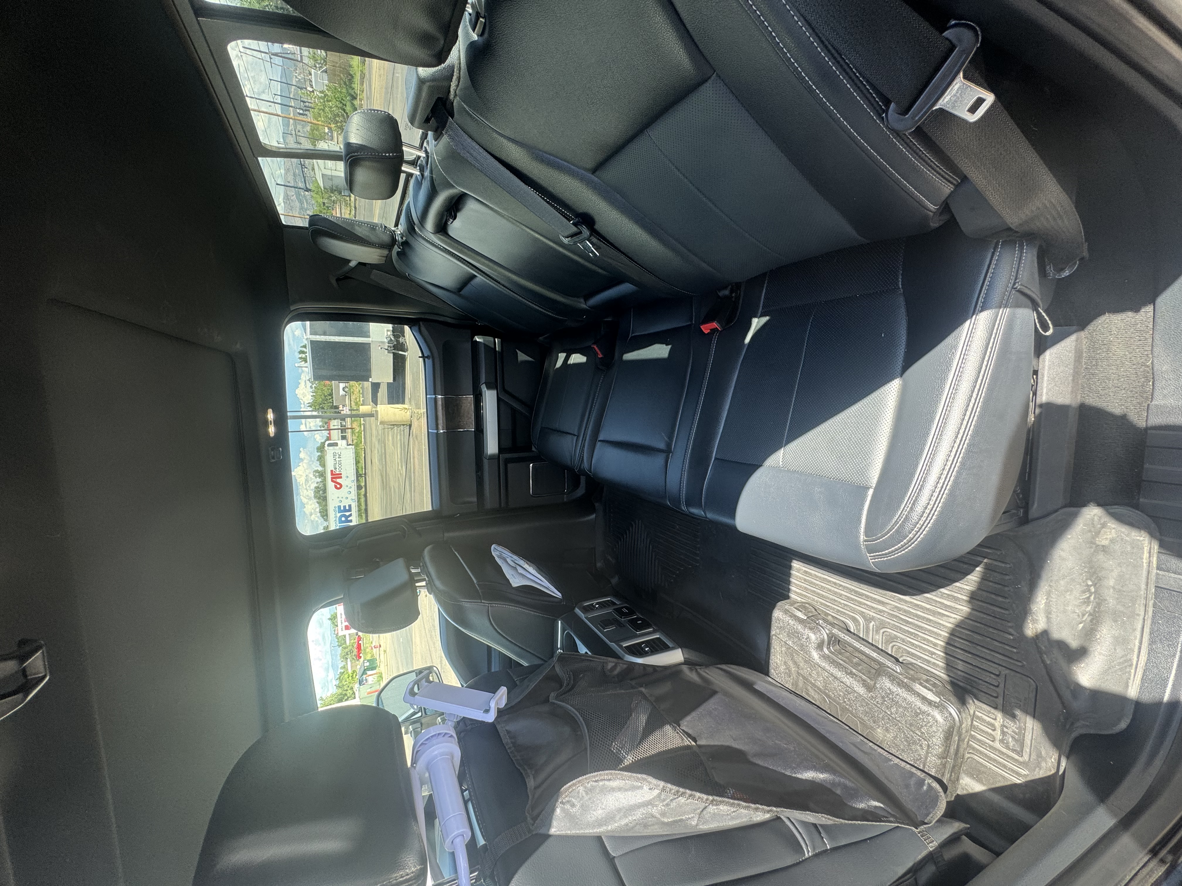 Used 2022 Ford F450 Lariat w/ Lariat Ultimate Package AWD/4WD image 13