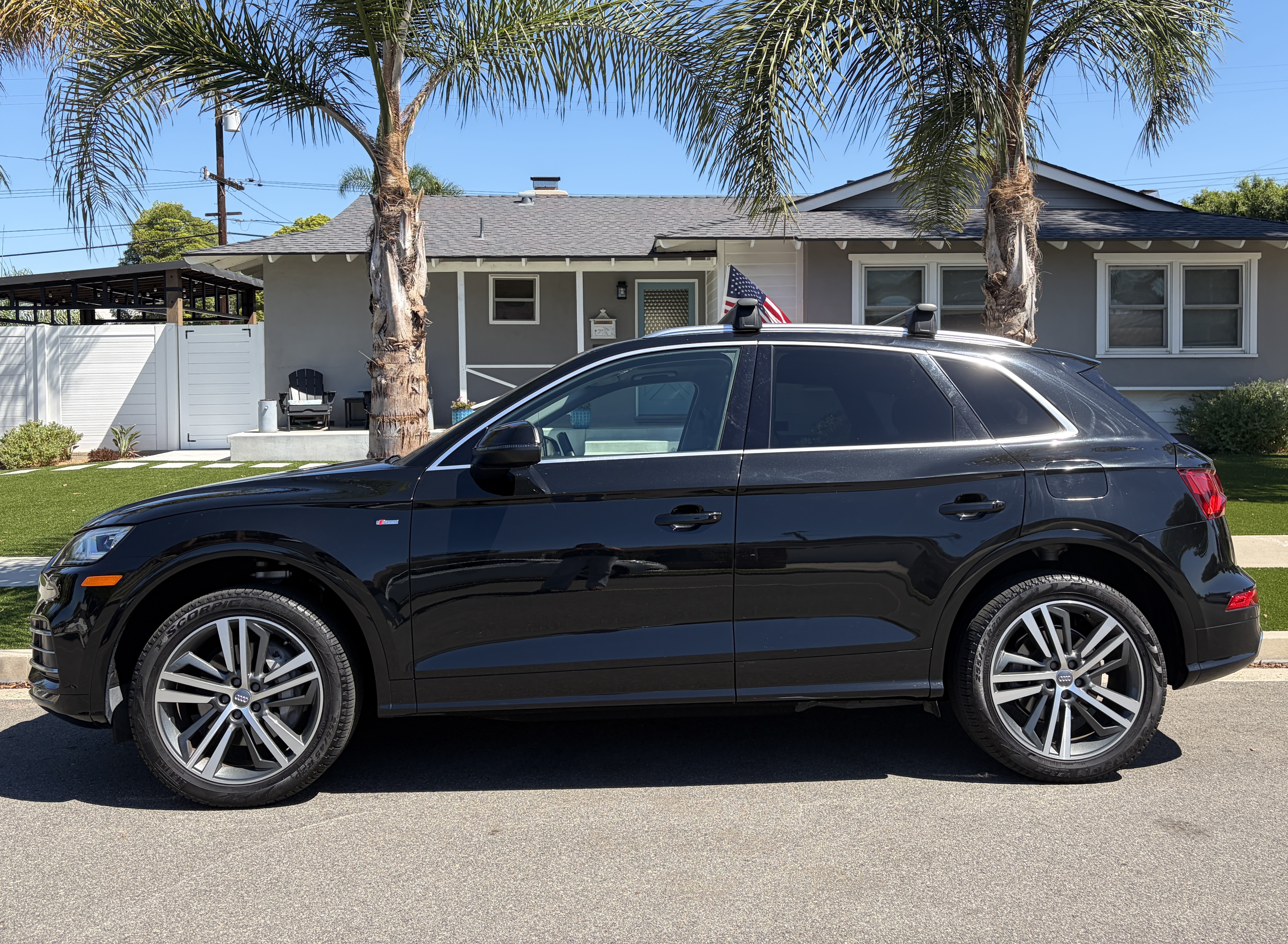 Used 2020 Audi Q5 e Premium Plus w/ Premium Plus Package AWD/4WD image 1