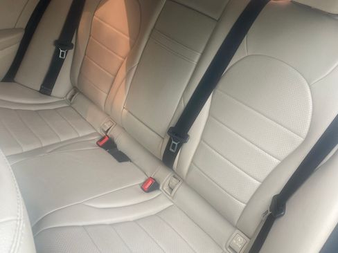 Used 2018 Mercedes-Benz C 300 Sedan image 5