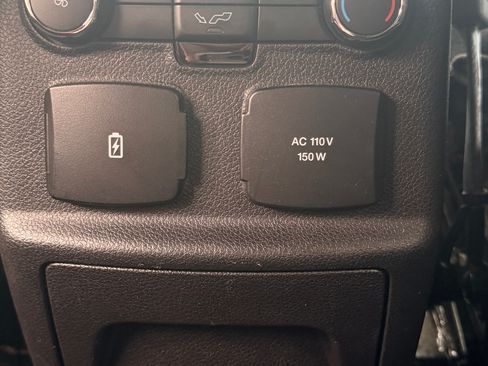 Used 2018 Ford Explorer Limited w/ Equipment Group 301A AWD/4WD image 11