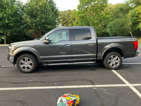 Used 2018 Ford F150 Lariat w/ Equipment Group 502A Luxury AWD/4WD image 1