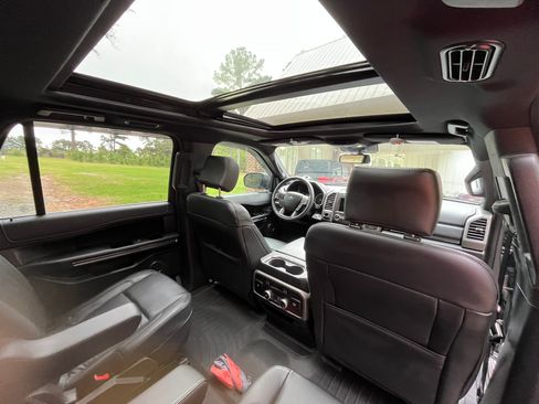 Used 2020 Ford Expedition XLT w/ Equipment Group 202A image 15