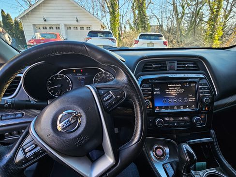 Used 2017 Nissan Maxima Platinum image 17