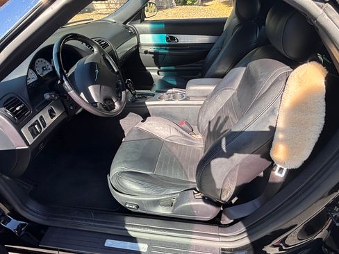 Used 2003 Ford Thunderbird image 13