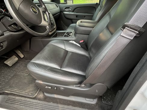Used 2014 Chevrolet Silverado 3500 LTZ w/ LTZ Plus Package AWD/4WD image 6