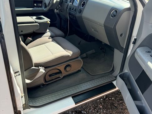 Used 2005 Ford F150 XLT image 16