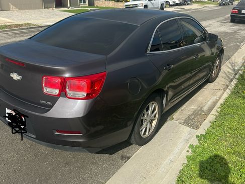 Used 2013 Chevrolet Malibu LS image 2