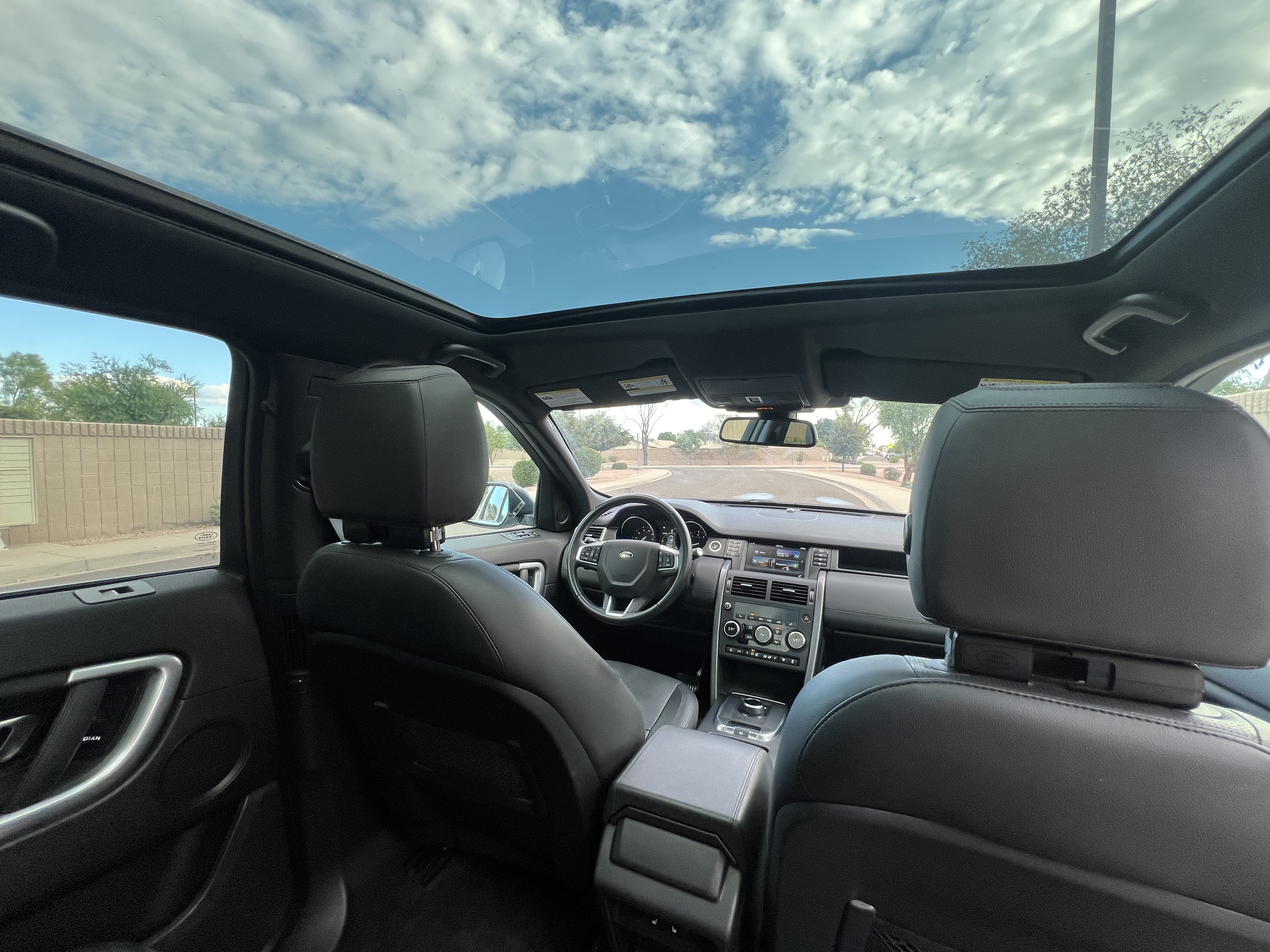 Used 2019 Land Rover Discovery Sport AWD/4WD image 6