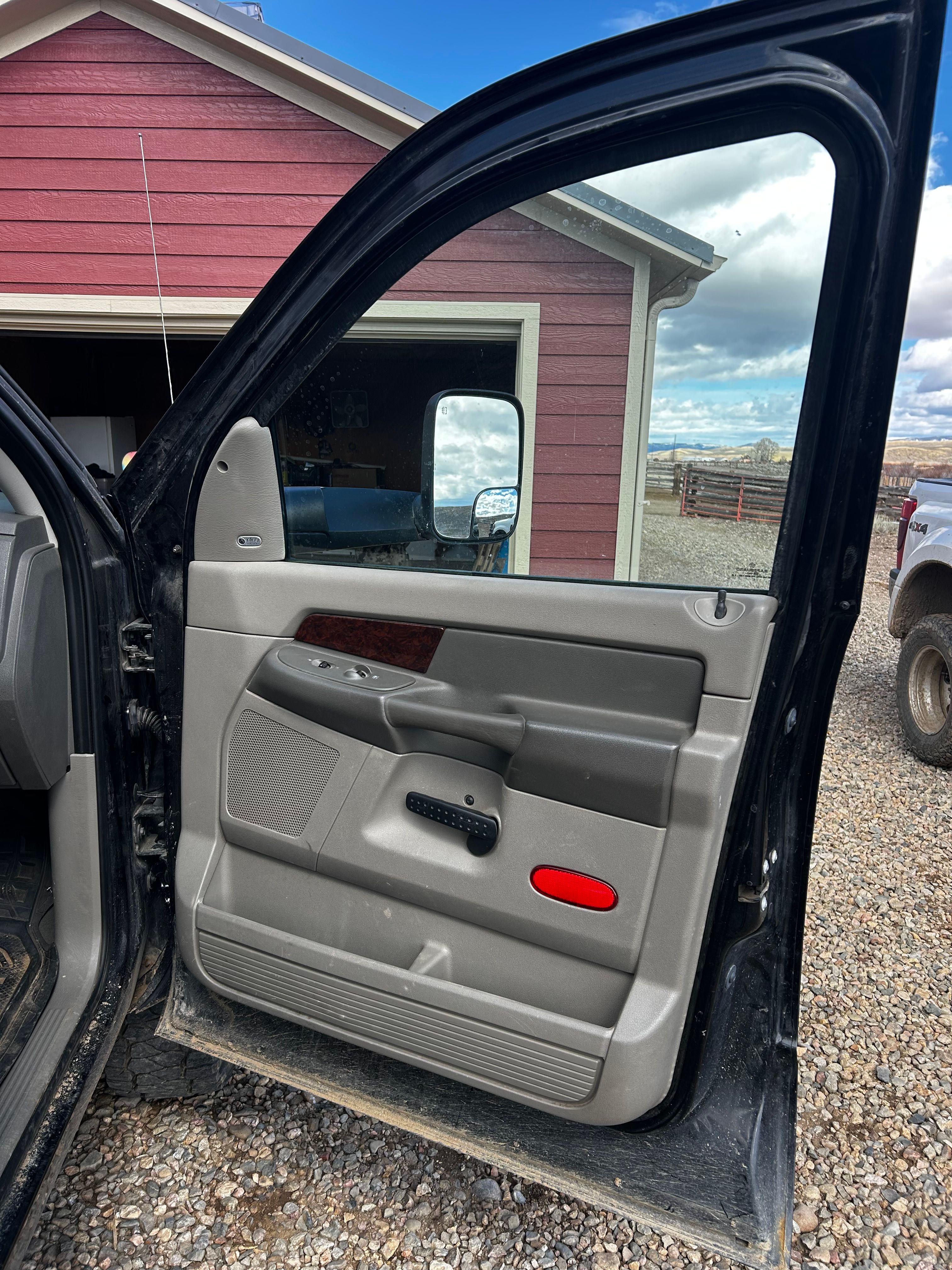 Used 2009 Dodge Ram 3500 Truck Laramie AWD/4WD image 13