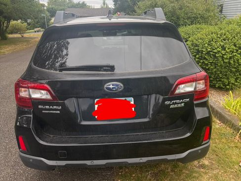 Used 2017 Subaru Outback 2.5i Limited AWD/4WD image 5