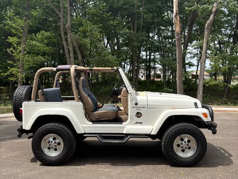 Used 1999 Jeep Wrangler Sahara AWD/4WD image 8