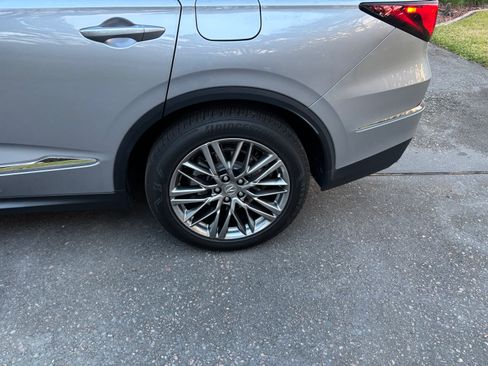 Used 2024 Acura MDX SH-AWD w/ Advance Package image 4