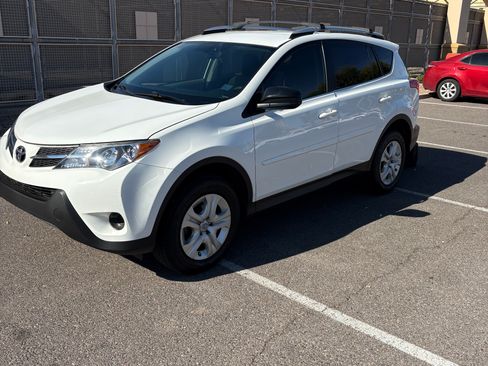 Used 2013 Toyota RAV4 LE image 12