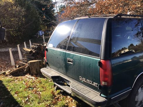 Used 1999 Chevrolet Tahoe Z71 w/ Preferred Equipment Group image 4