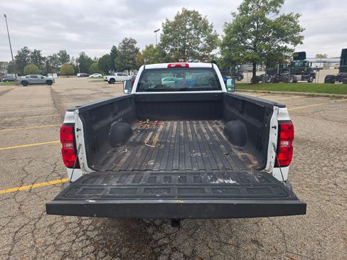 Used 2015 Chevrolet Silverado 1500 W/T w/ Trailering Package image 6