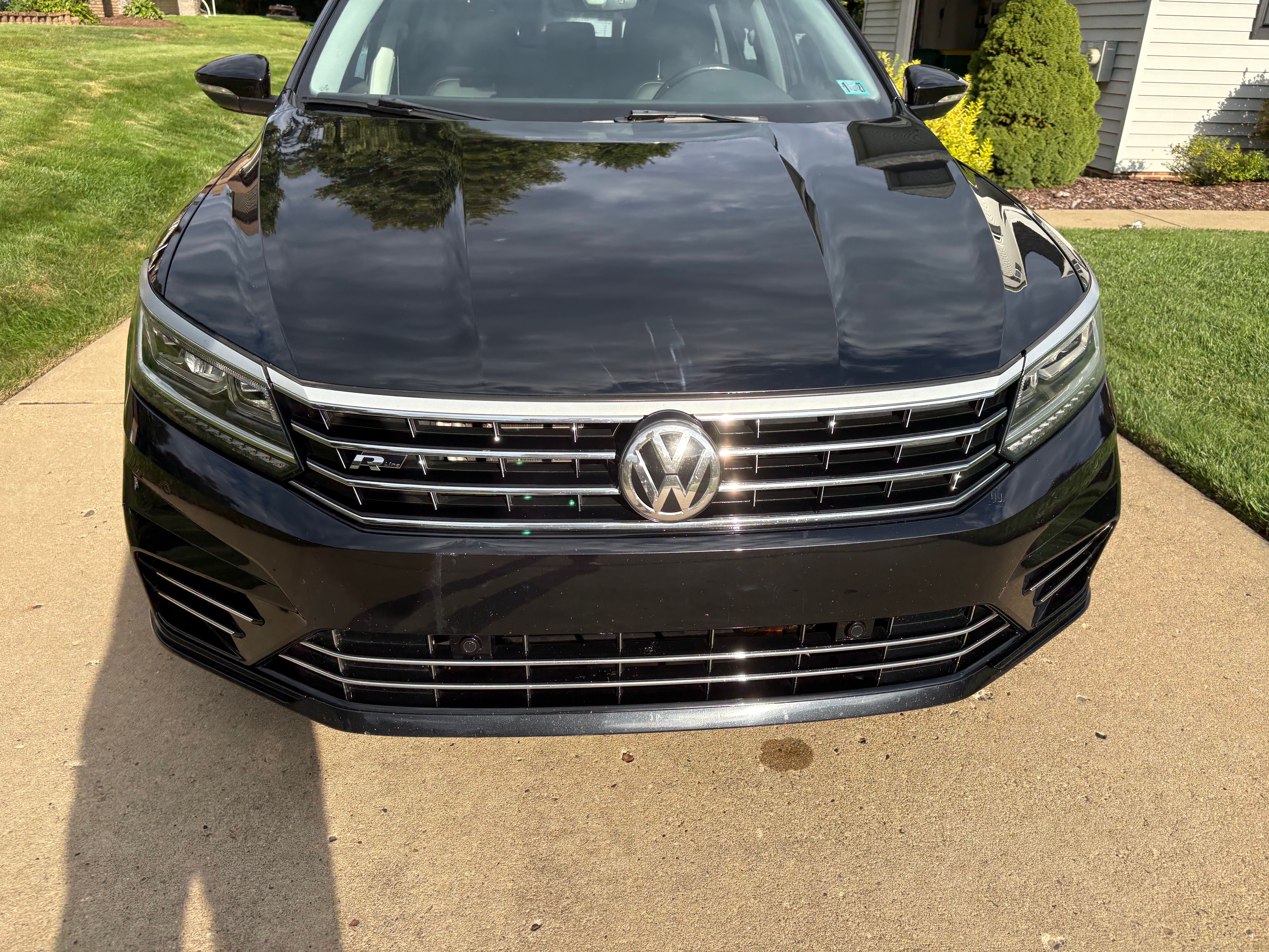 Used 2019 Volkswagen Passat 2.0T SE R-Line FWD image 4