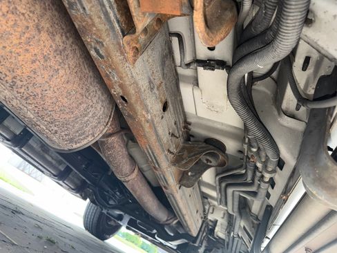 Used 2001 Ford Excursion Limited RWD image 24