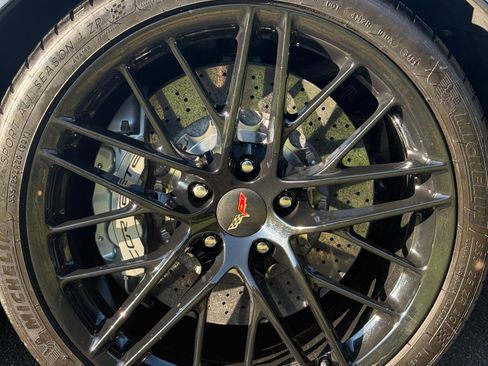 Used 2011 Chevrolet Corvette Z06 RWD image 8