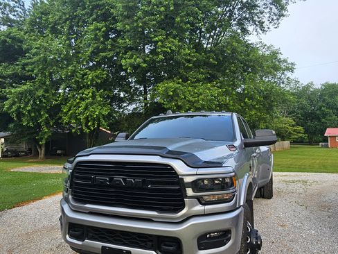 Used 2022 RAM 3500 Laramie image 5