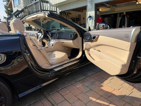 Used 2013 Mercedes-Benz SL 63 AMG image 13