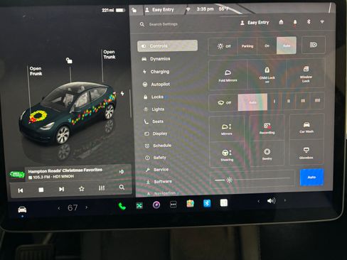 Used 2022 Tesla Model Y Long Range image 25