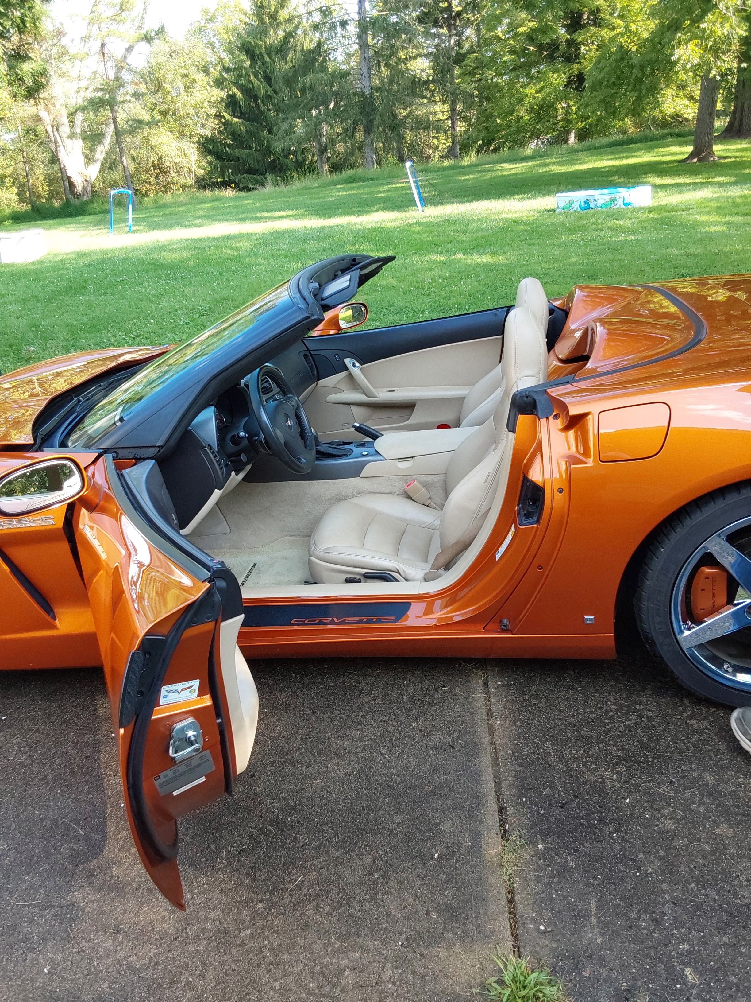 Used 2007 Chevrolet Corvette Convertible w/ Preferred Equipment Group RWD image 6