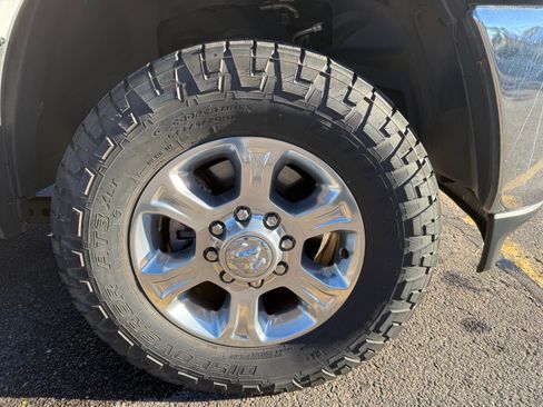 Used 2019 RAM 2500 Big Horn image 17