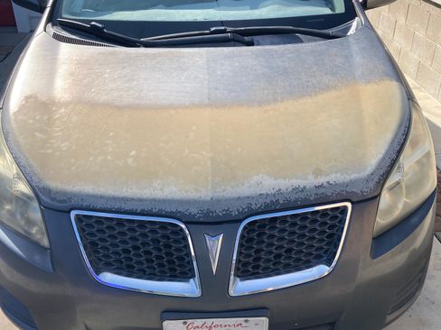 Used 2009 Pontiac Vibe w/ Preferred Package image 1