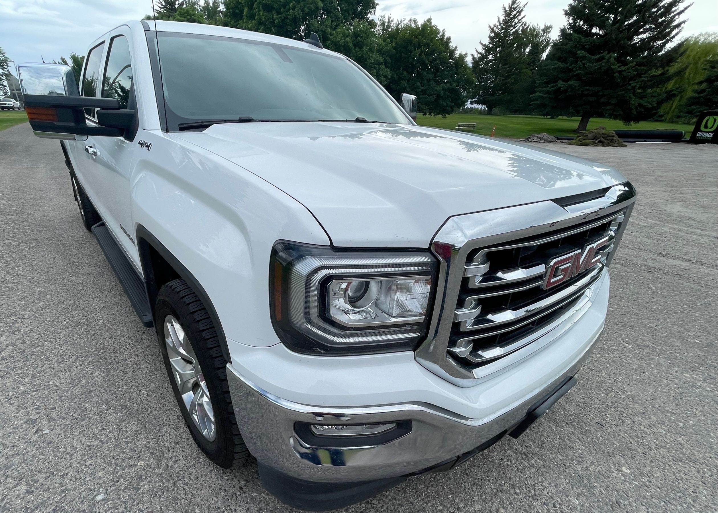 Used 2017 GMC Sierra 1500 SLT w/ Max Trailering Package AWD/4WD image 2