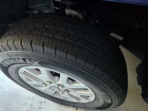 Used 2025 Toyota Tacoma SR5 image 12