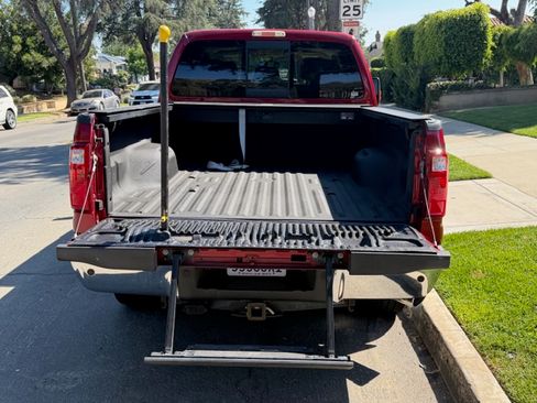 Used 2016 Ford F250 Lariat w/ Lariat Ultimate Package image 4