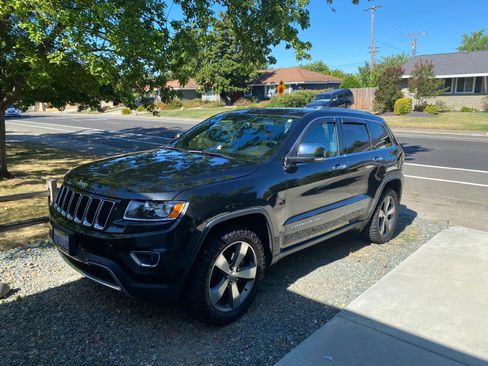 Used 2016 Jeep Grand Cherokee Limited AWD/4WD image 5