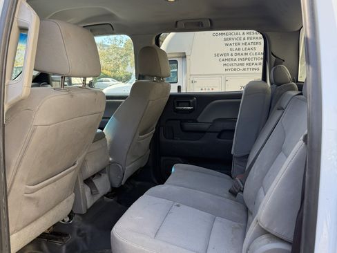 Used 2017 GMC Sierra 2500 2WD Crew Cab w/ Sierra Convenience Package image 5