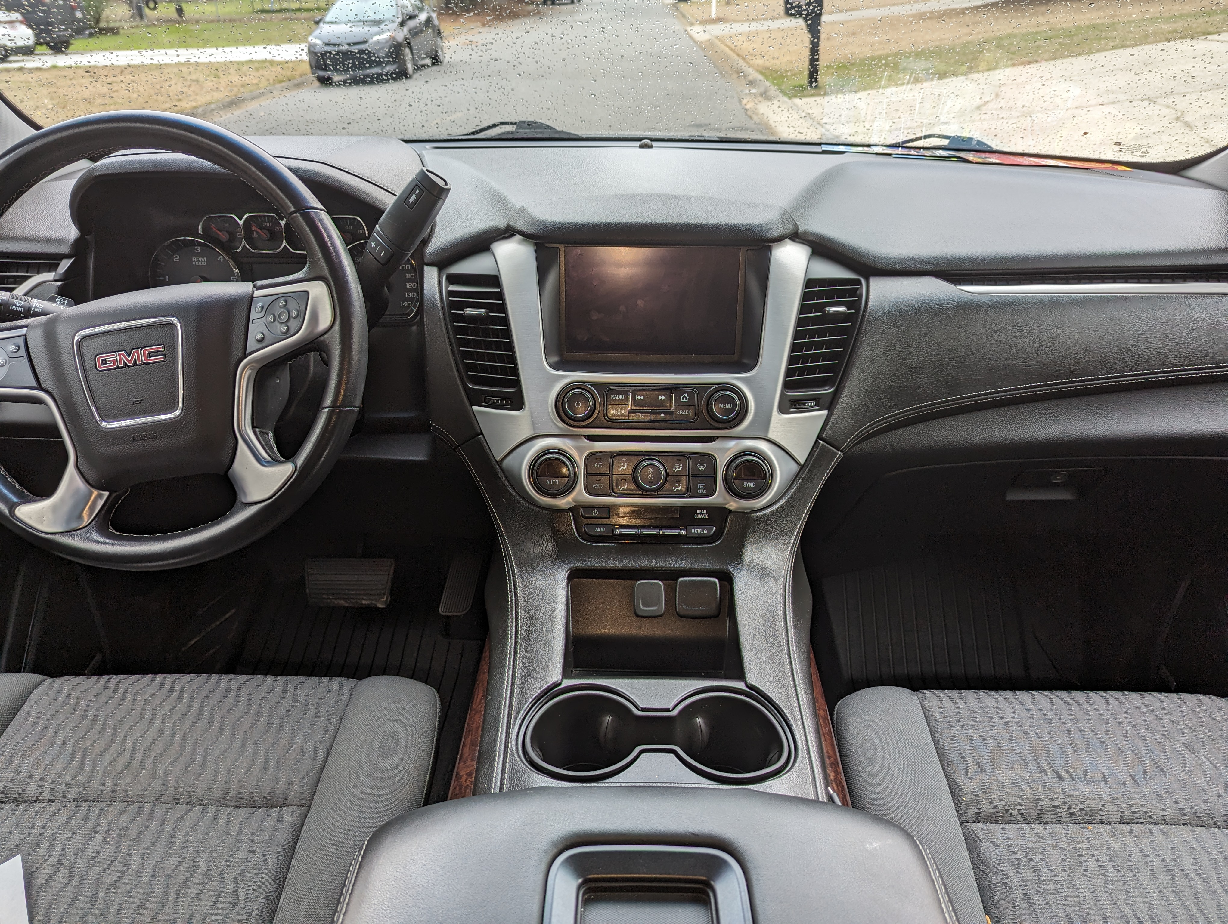 Used 2019 GMC Yukon XL SLE w/ Convenience Package AWD/4WD image 14