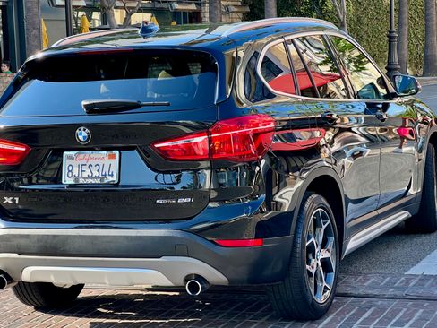 Used 2018 BMW X1 sDrive28i image 4