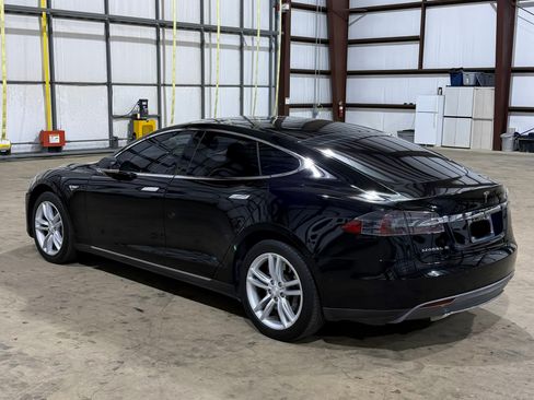Used 2015 Tesla Model S 85 image 6
