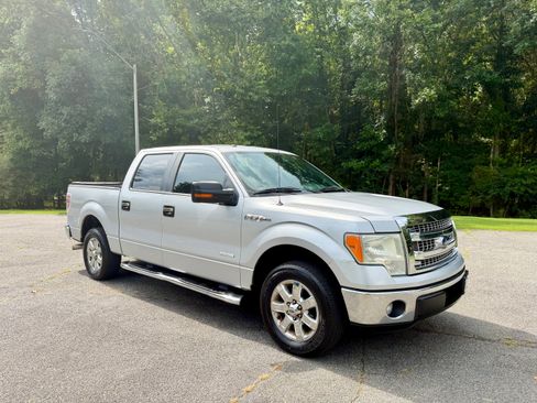 Used 2013 Ford F150 XLT w/ Luxury Equipment Group RWD image 2
