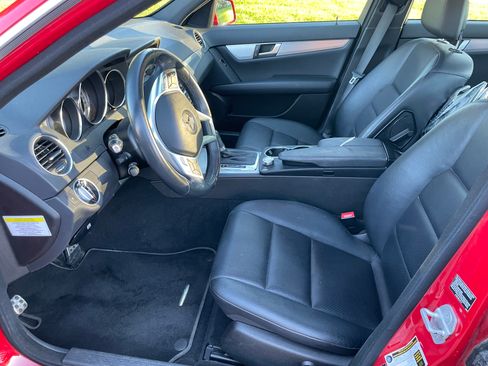 Used 2014 Mercedes-Benz C 300 4MATIC Sedan image 12